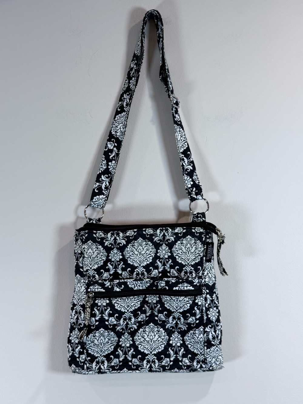 🔥Waverly Black & White Damask Crossbody Bag EUC🔥